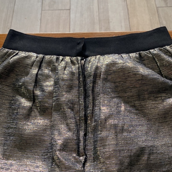 Dolce & Gabbana metallic skirt. Perfect pre-owned condition. - Picture 6 of 8